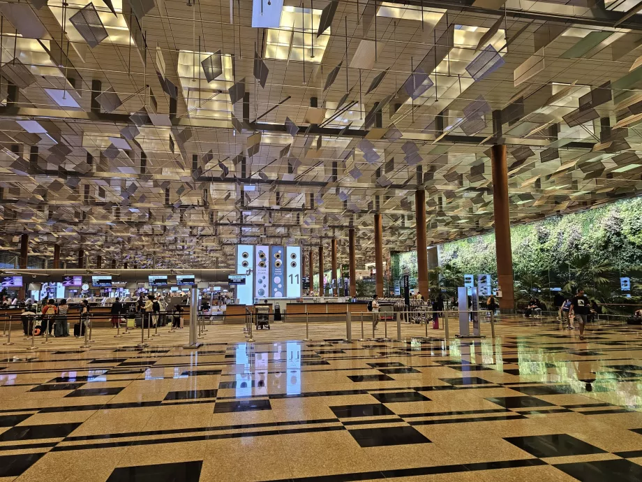 Terminal 3, sala partenze